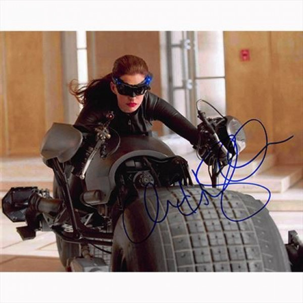 Autografo Anne Hathaway -2- The Dark Knight Rises Batman Foto 20x25