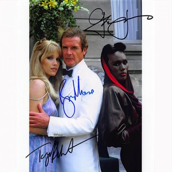 Autografo James Bond Cast di 3 Bersaglio mobile  Foto 20x25