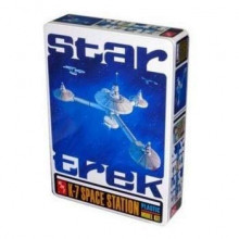 Star Trek K-7 Space Station Plastic Model Kit in scatola di latta