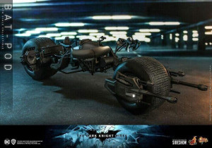  BATMAN - The Dark Knight Rises - Bat-Pod 1/6 Vehicle MMS591 Hot Toys
