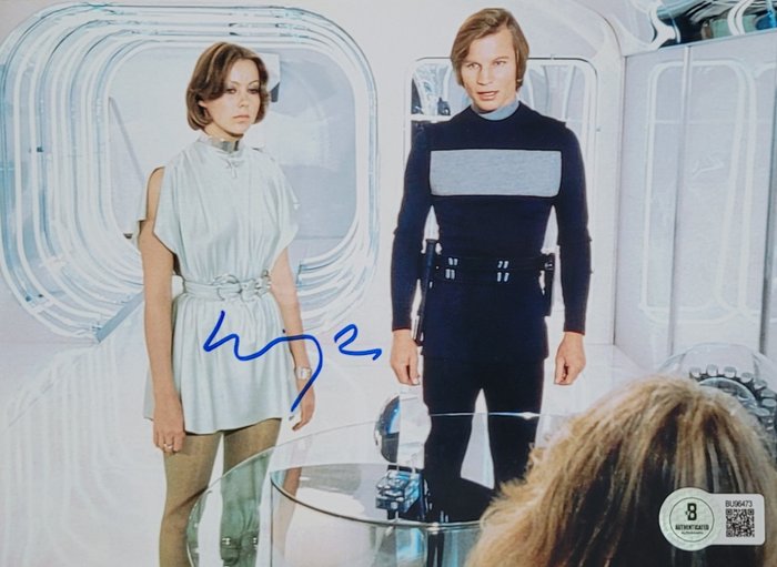 Logan’s Run (1976) - SF Classic - Michael York (Logan) - Autograph, Photo With Beckett COA 15x20