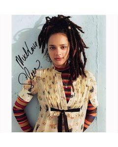 Autografo Sasha Lane Foto 20x25 