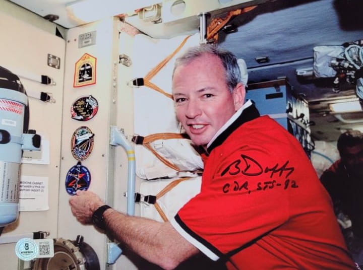 Autografo di Brian Duffy  Nasa